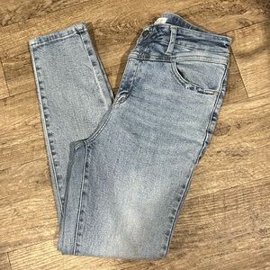 Judy blue jeans light wash